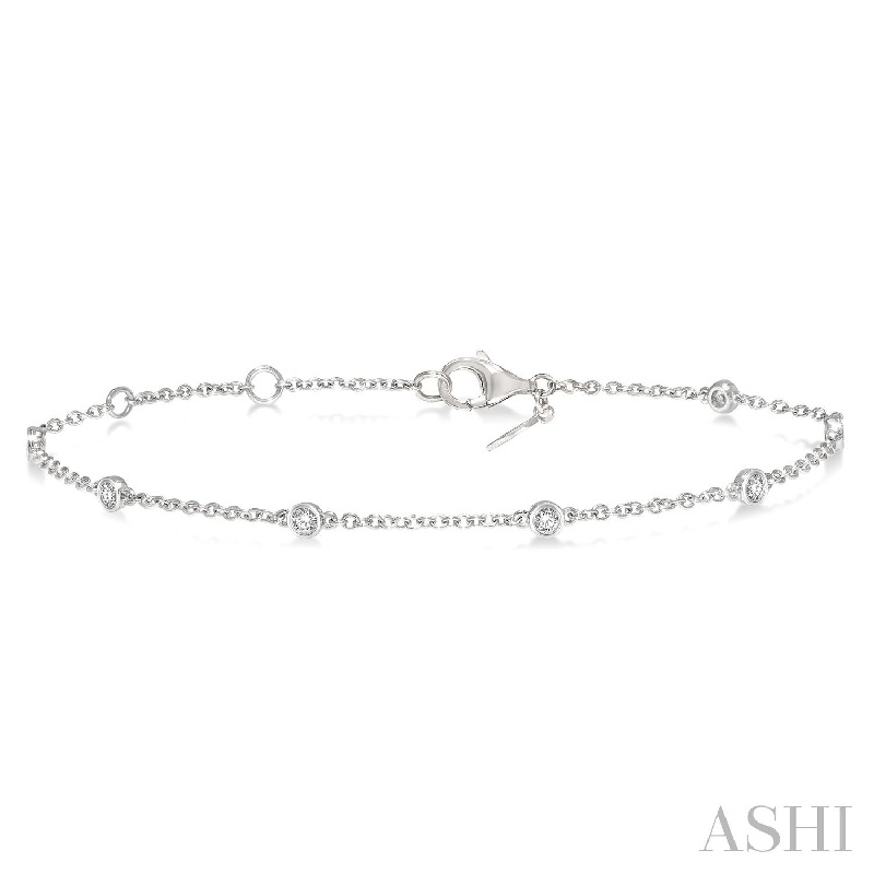 Ashi 1/4 CTW Diamond Station Bracelet